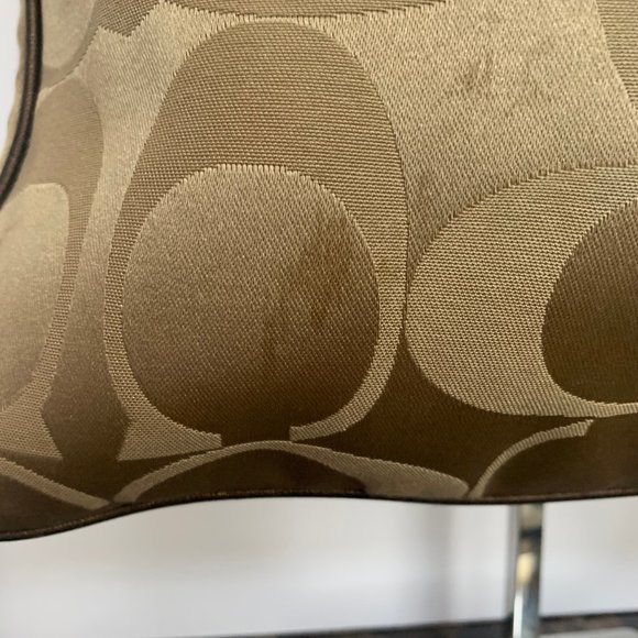 Coach Signature "C" Poppy Hippie Crossbody - Picture 6 of 7